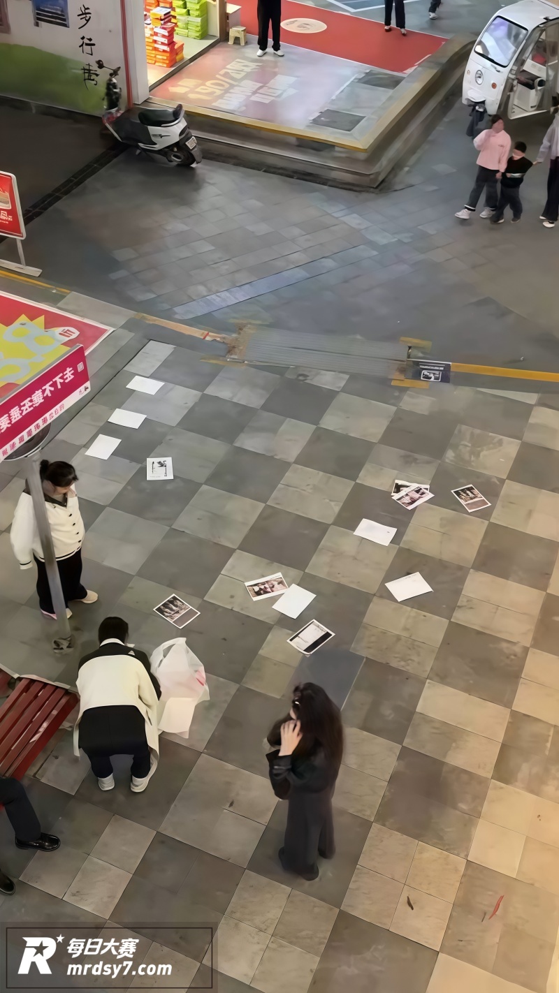 原配当街持刀砍小三 相关图片5